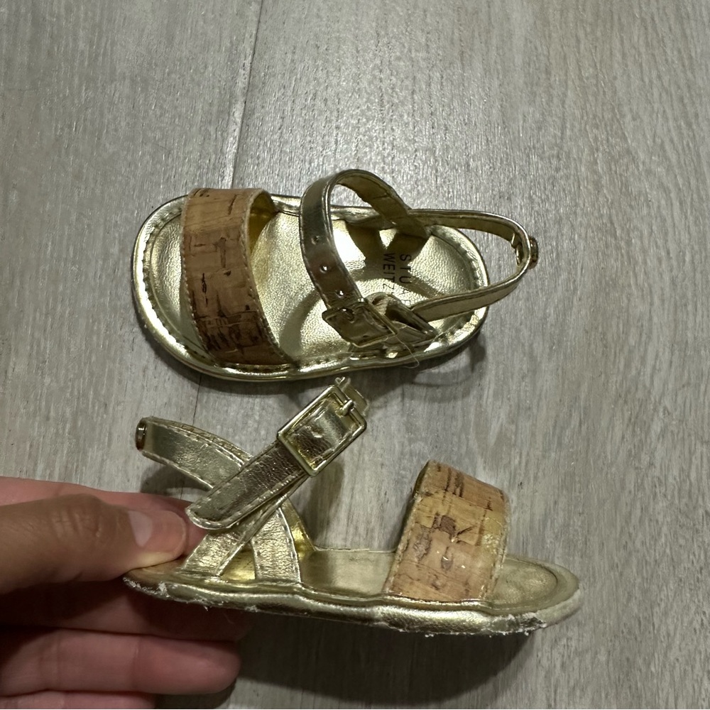 Stuart Weitzman Gold Baby Nudist Sandals Sz 2 HOST PICK